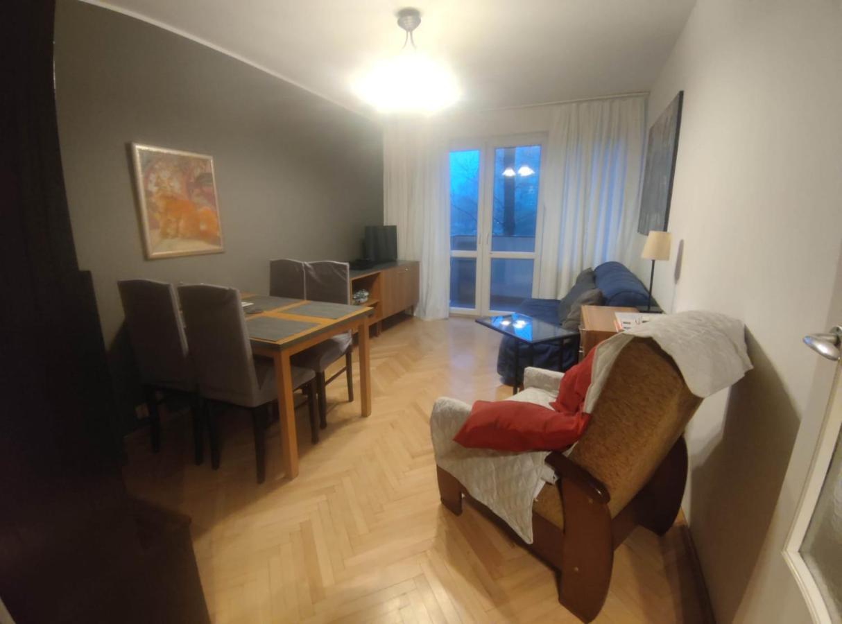 U Cioci Lutki Urocze Mieszkanie Z Balkonem Krakow Exterior photo