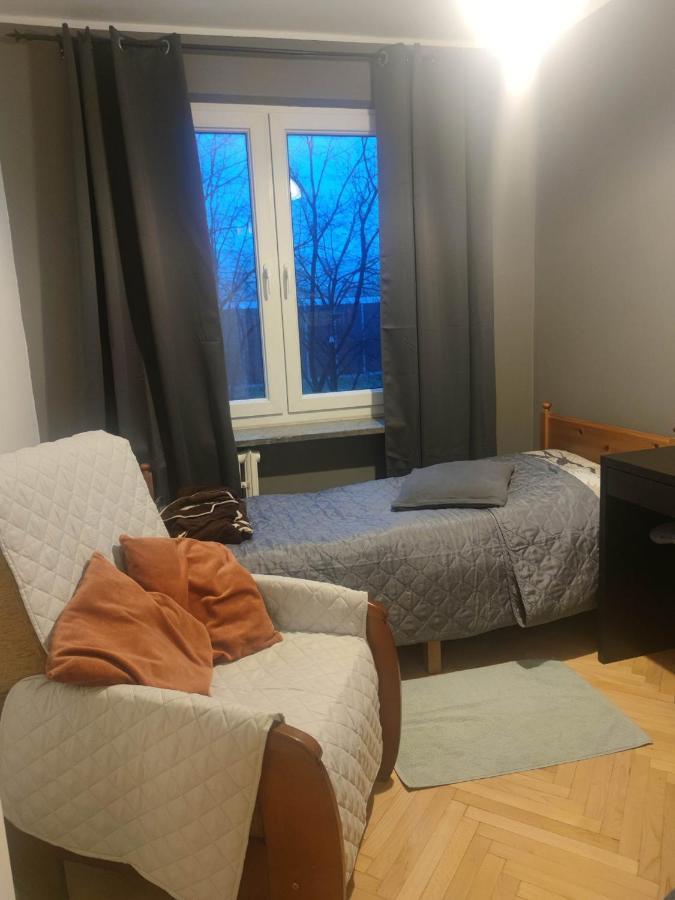 U Cioci Lutki Urocze Mieszkanie Z Balkonem Krakow Exterior photo